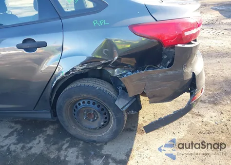 2018 Ford Focus S from USA, damaged, VIN 1FADP3E24JL309050